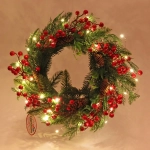 Венок новогодний с подсветкой «Новогодние ягоды» 40 см