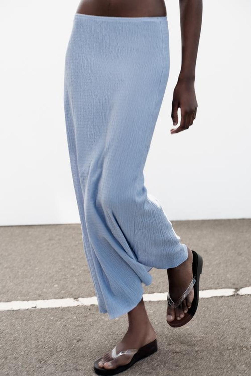 ZARA ЮБКА МИДИ С ТЕКСТУРОЙ, ГОЛУБОЙ