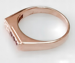 Ювелирное кольцо из серебра с позолотой,вставка гранат