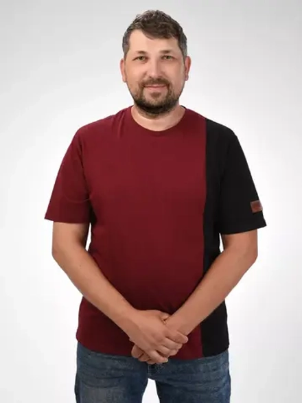 Футболка бордовая