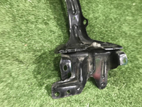 Кронштейн замка капота VW Touareg 1 7L (2002-2010)