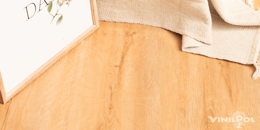 Кварцвиниловая плитка VINILPOL SPC Дуб Латина 7891 -EIR -Магазин напольных покрытий в Екатеринбурге. MAXI ПОЛ