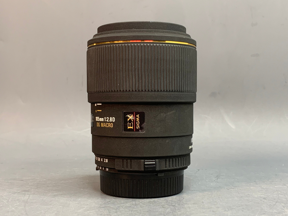 Sigma 105mm 2.8 EX DG Macro HSM OS Nikon F