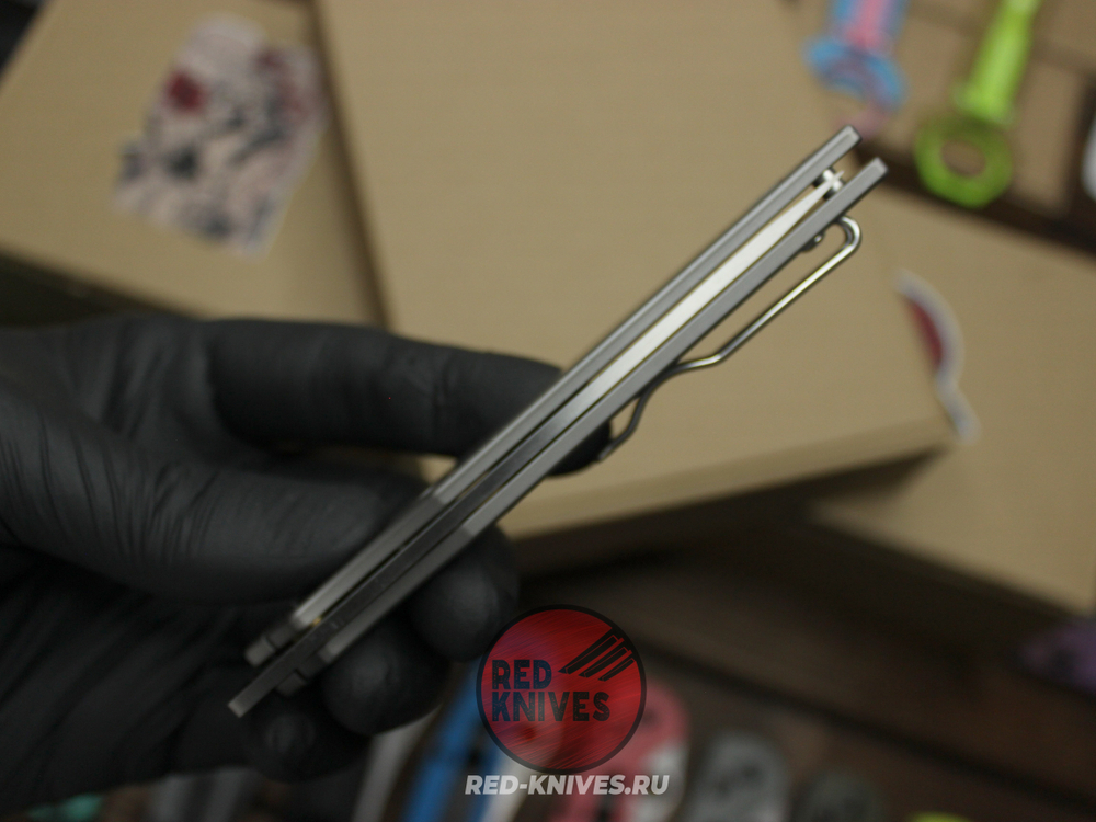 Нож Spyderco COBOL Titanium - рукоять титан, клинок сатин