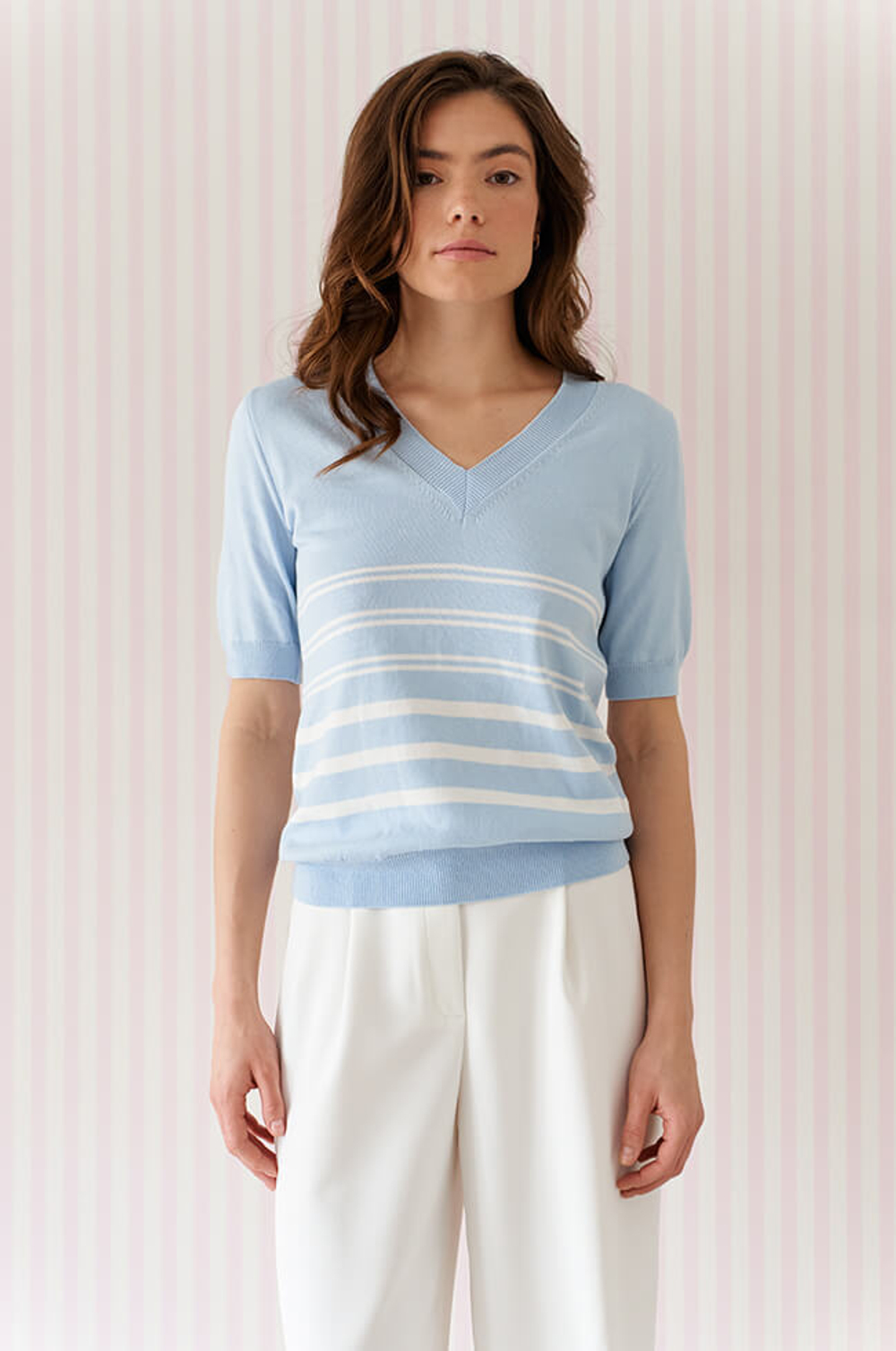 23253 Джемпер женский (голубой / молочный)