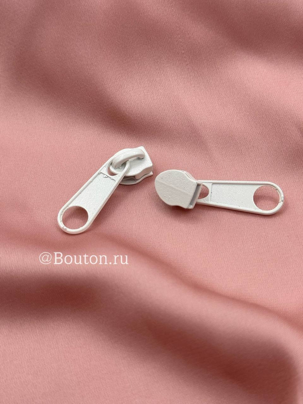 Бегунок/Собачка для молнии белый 6 мм (для молнии метражом)