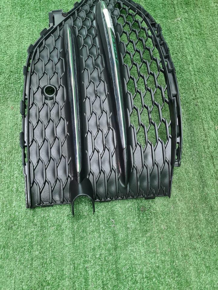 Решетка перед. бампера Mercedes GLE V167 18-24 AMG
