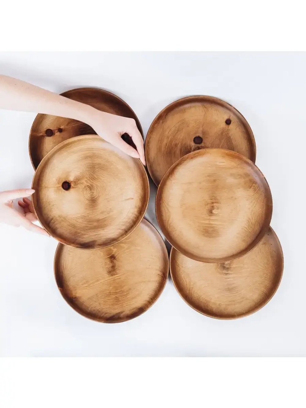 Набор деревянных тарелок из кедра