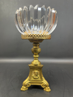 Декоративная ваза на подставке