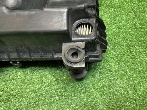 Корпус воздушного фильтра Mercedes C w205 (14-23)