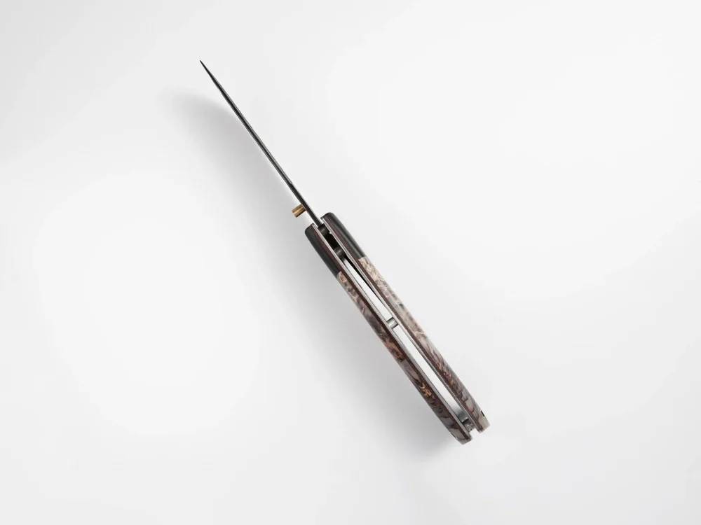 Складной нож "Амур", ламинированная сталь, рукоять черный граб/стабилизированная карельская береза/белый акрил