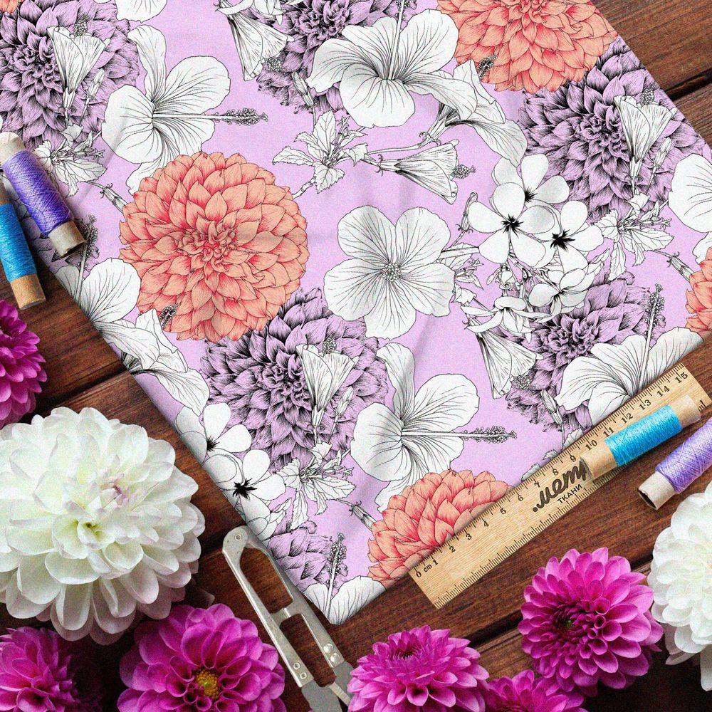 Ткань бифлекс белые петуньи и коралловые хризантемы на розовом фоне