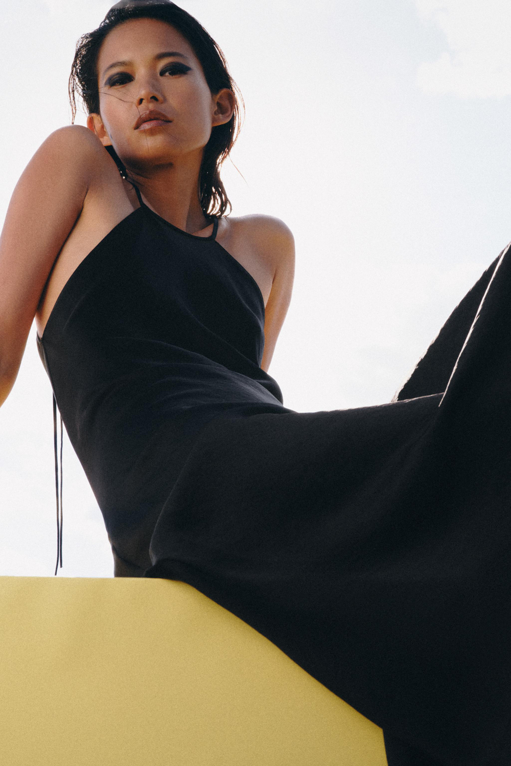 ZARA АТЛАСНОЕ ПЛАТЬЕ ХАЛТЕР ZW COLLECTION, ЧЕРНЫЙ