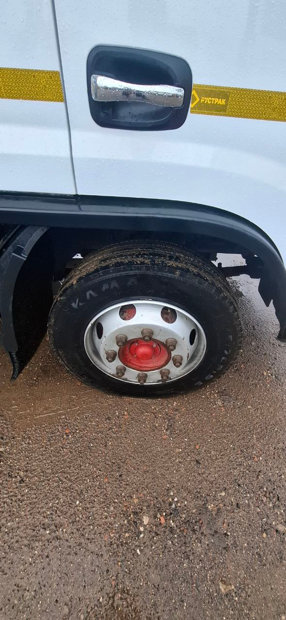 РусТрак 5389* на шасси Dongfeng C120 Бортовой (Евроборт) 5389C2-03 (Бортовой, Дизельный, 3,8 л, 166