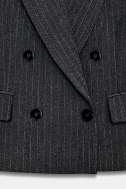 ZARA УКОРОЧЕННЫЙ ДВУБОРТНЫЙ БЛЕЙЗЕР В ТОНКУЮ ПОЛОСКУ, ПОЛОСКИ