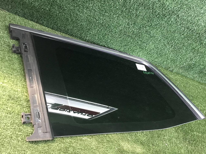Форточка задняя левая Mercedes GL GLS X166 (2012-2019)