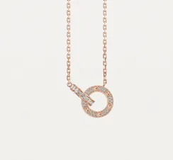 Колье Cartier Interlocking Love