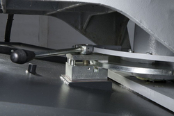 Ленточнопильный отрезной станок Pilous ARG 400 plus S.A.F.