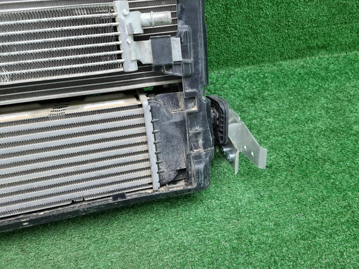 Кассета радиаторов BMW 3er G20 (2018-н.в.)