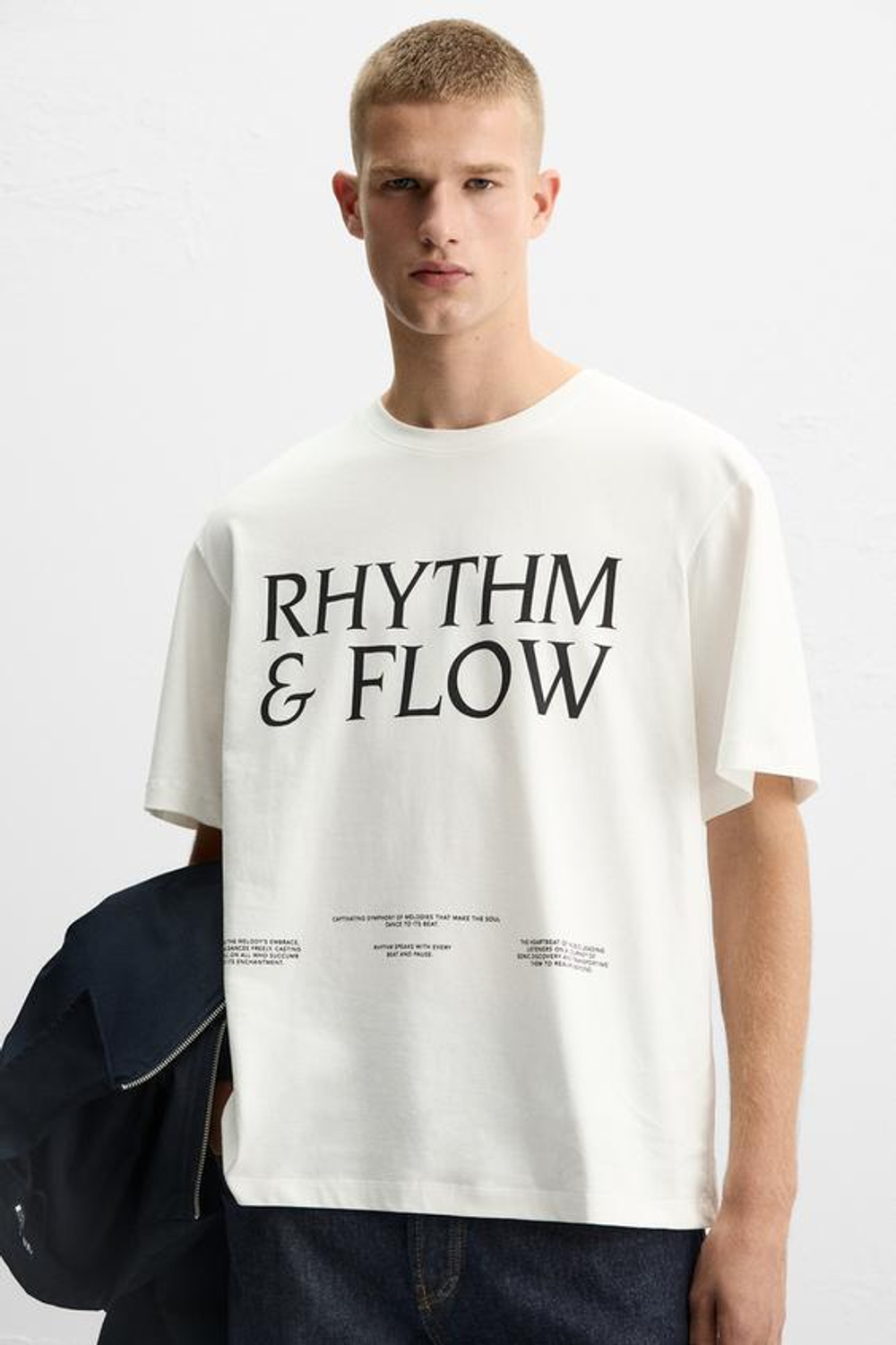 ZARA ФУТБОЛКА ИЗ ТКАНИ С ЭФФЕКТОМ ПОТЕРТОСТИ С НАДПИСЬЮ, ЖЕЛТОВАТО-БЕЛЫЙ