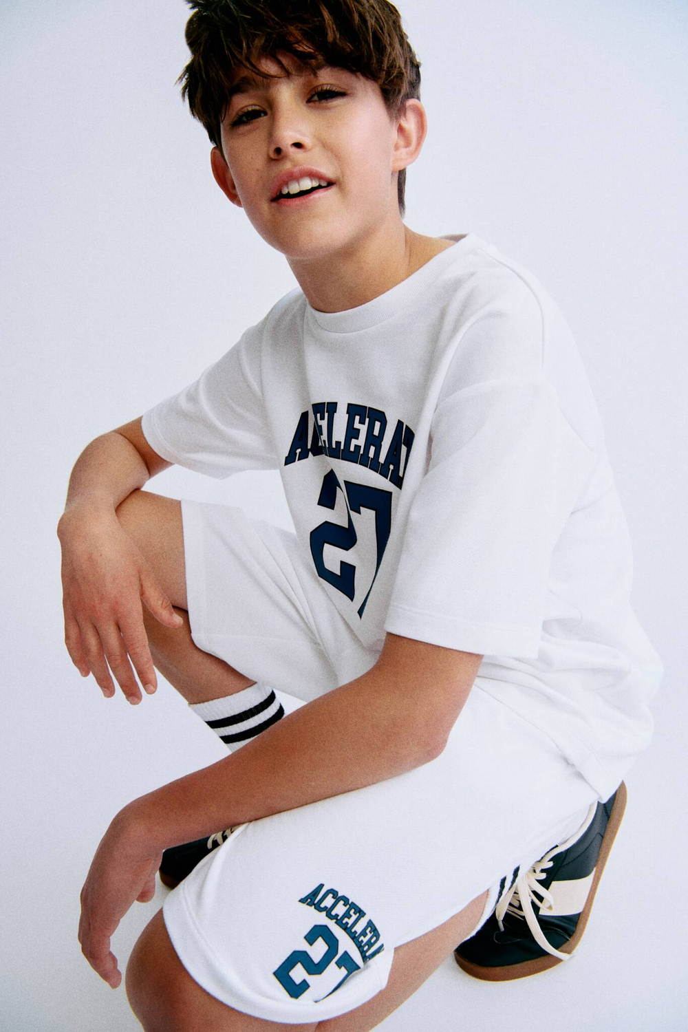 H&M Комплект из футболки и шорт с принтом, белый