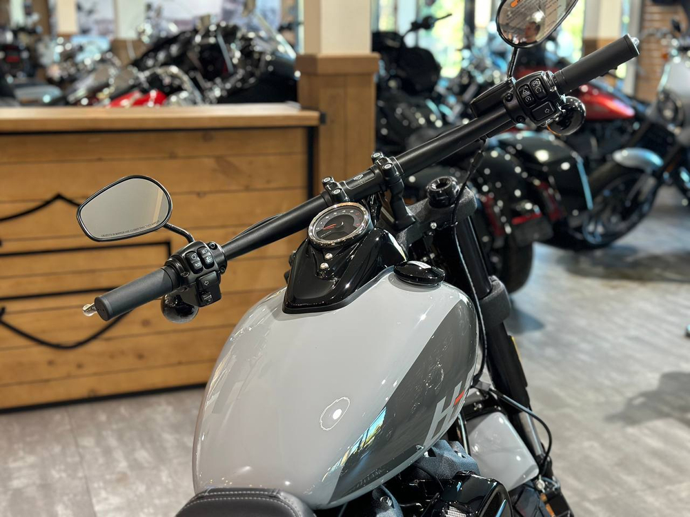 Harley-Davidson Softail Fat Bob 114 (FXFBS) Grey (С НДС)