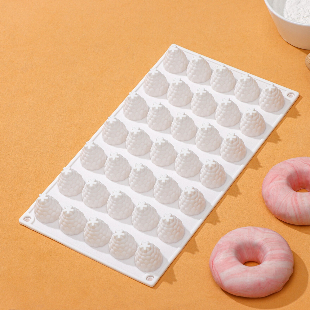 Форма силиконовая «Ежевика», 35 ячеек, 29х16х2,5 см, 2,8х2,5 см