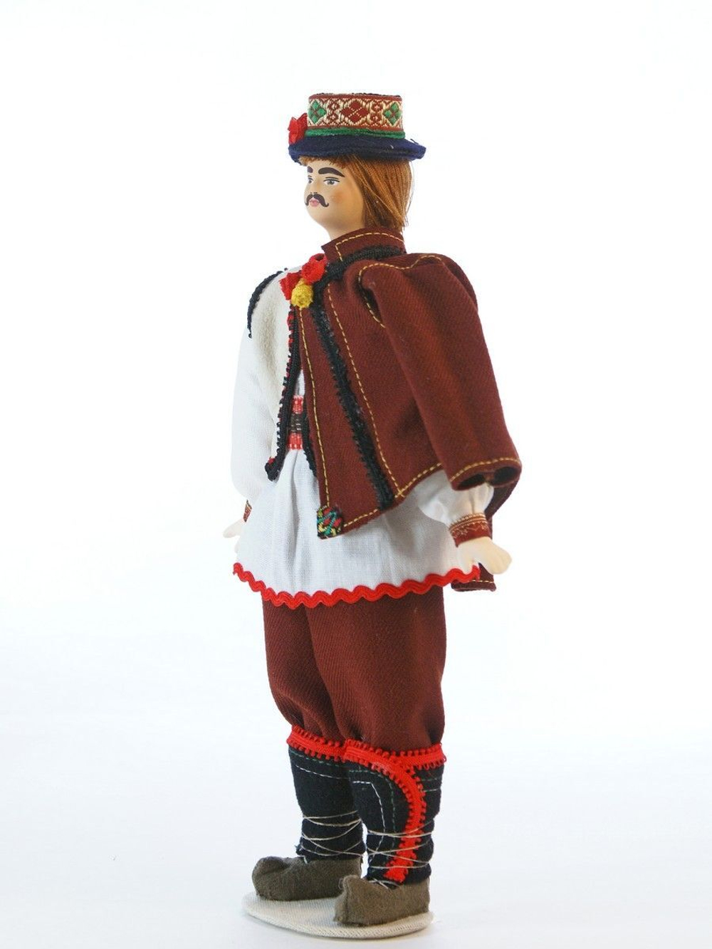 Кукла коллекционная Украинец в гуцульском костюме, Карпаты
