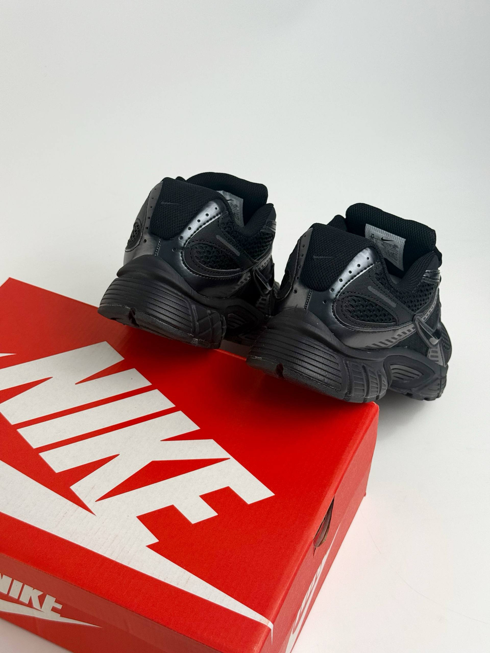 Кроссовки Nike V5 RNR #B301 (черн.)