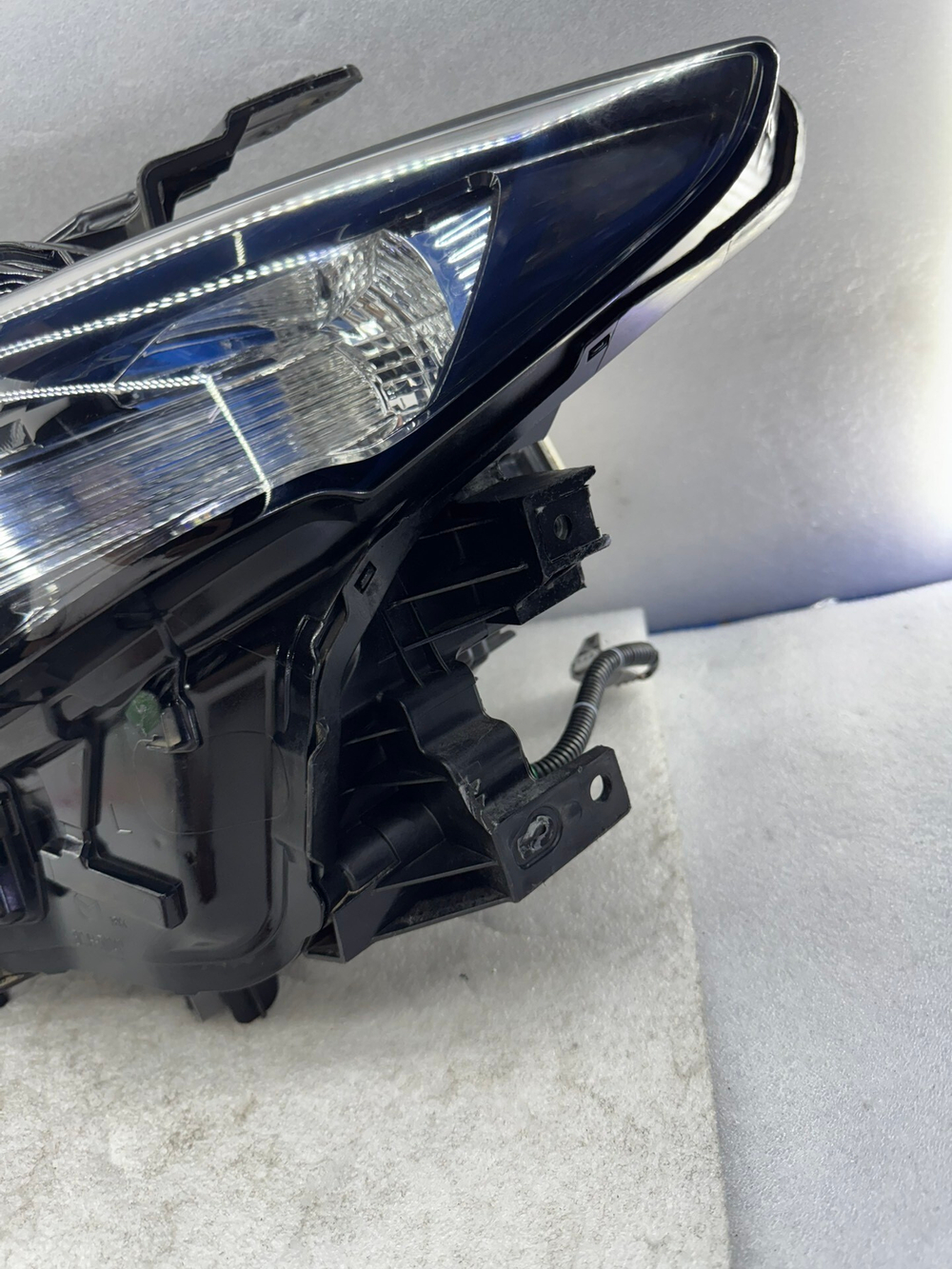 Блок LED-фары для Mazda 3 (Axela) Оригинал,