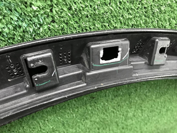 Расширитель передний левый Lixiang L9 (2022-н.в.)