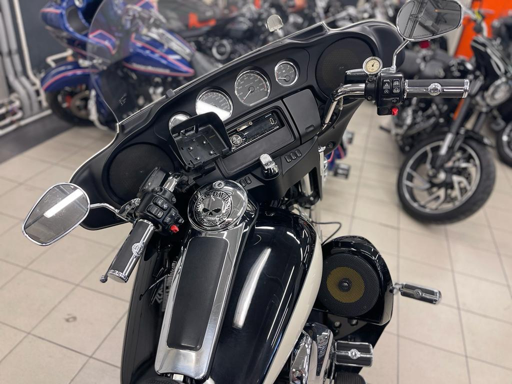 Ultra Limited / Electra Glide Police Special Harley-Davidson (2016)