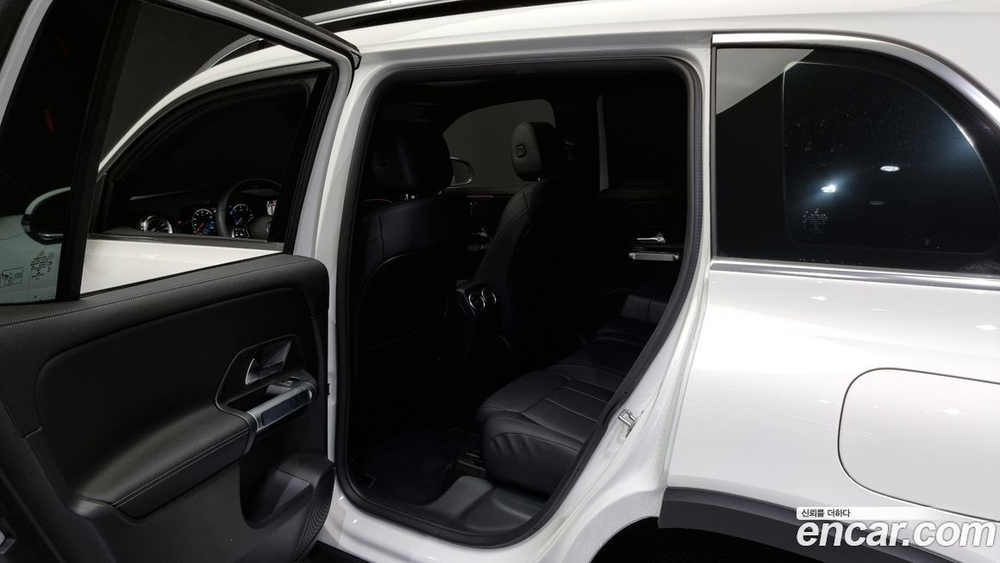 Mercedes-Benz GLB-Class X247 GLB200 d (05.2023)