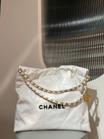 Chanel 22 Handbag