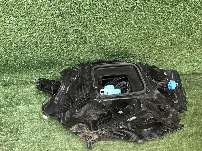 Битая Фара левая Mercedes GLC X254 (2022-н.в.) LED