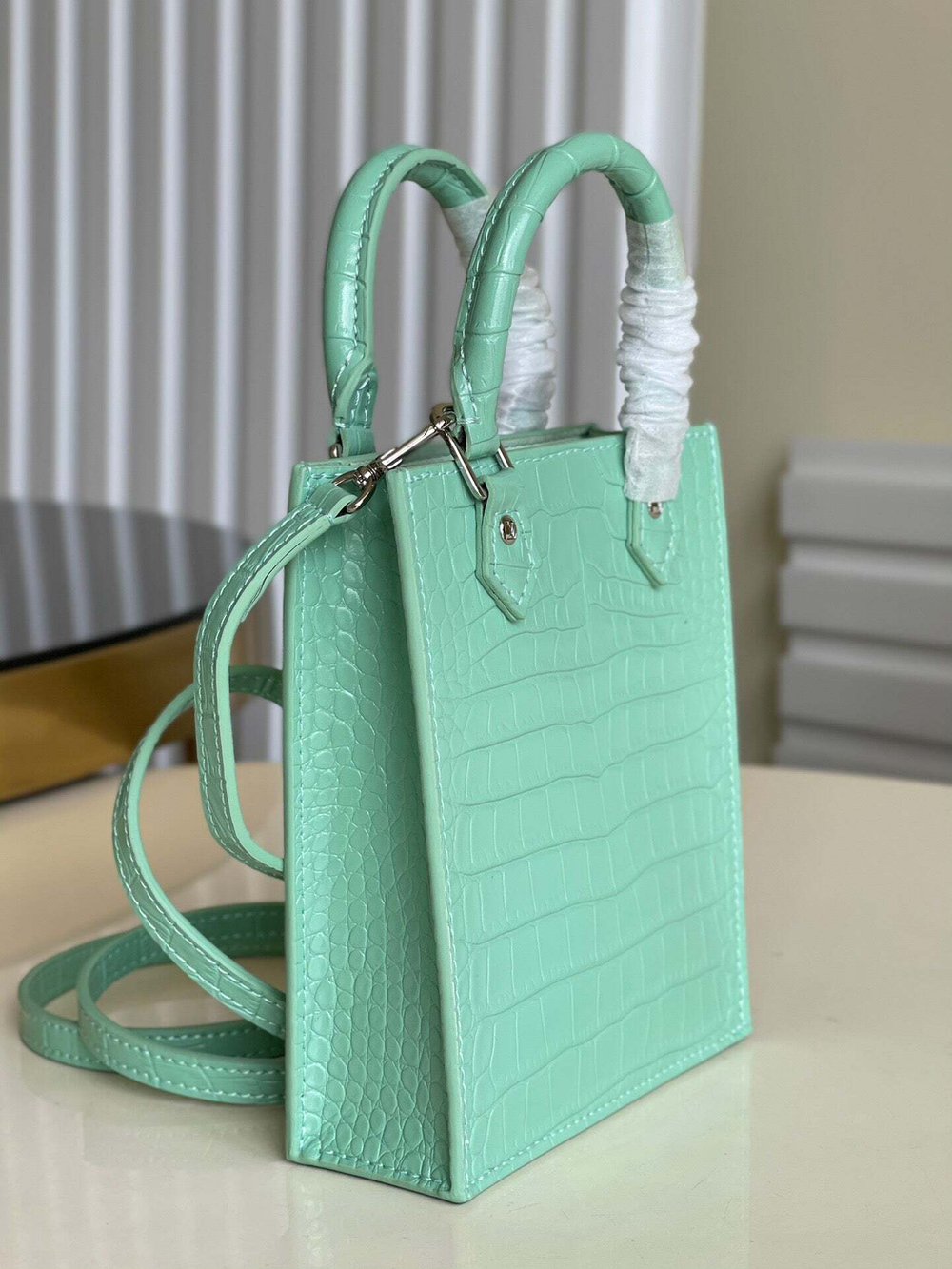 Louis Vuitton Petit Sac Plat