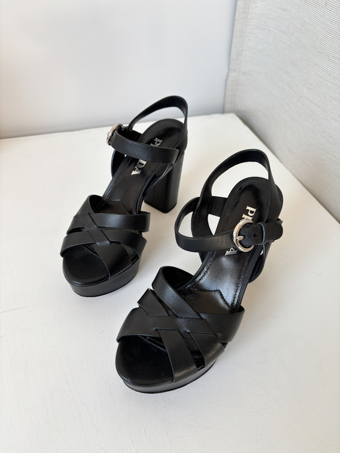 Кожаные босоножки Prada, 35,5