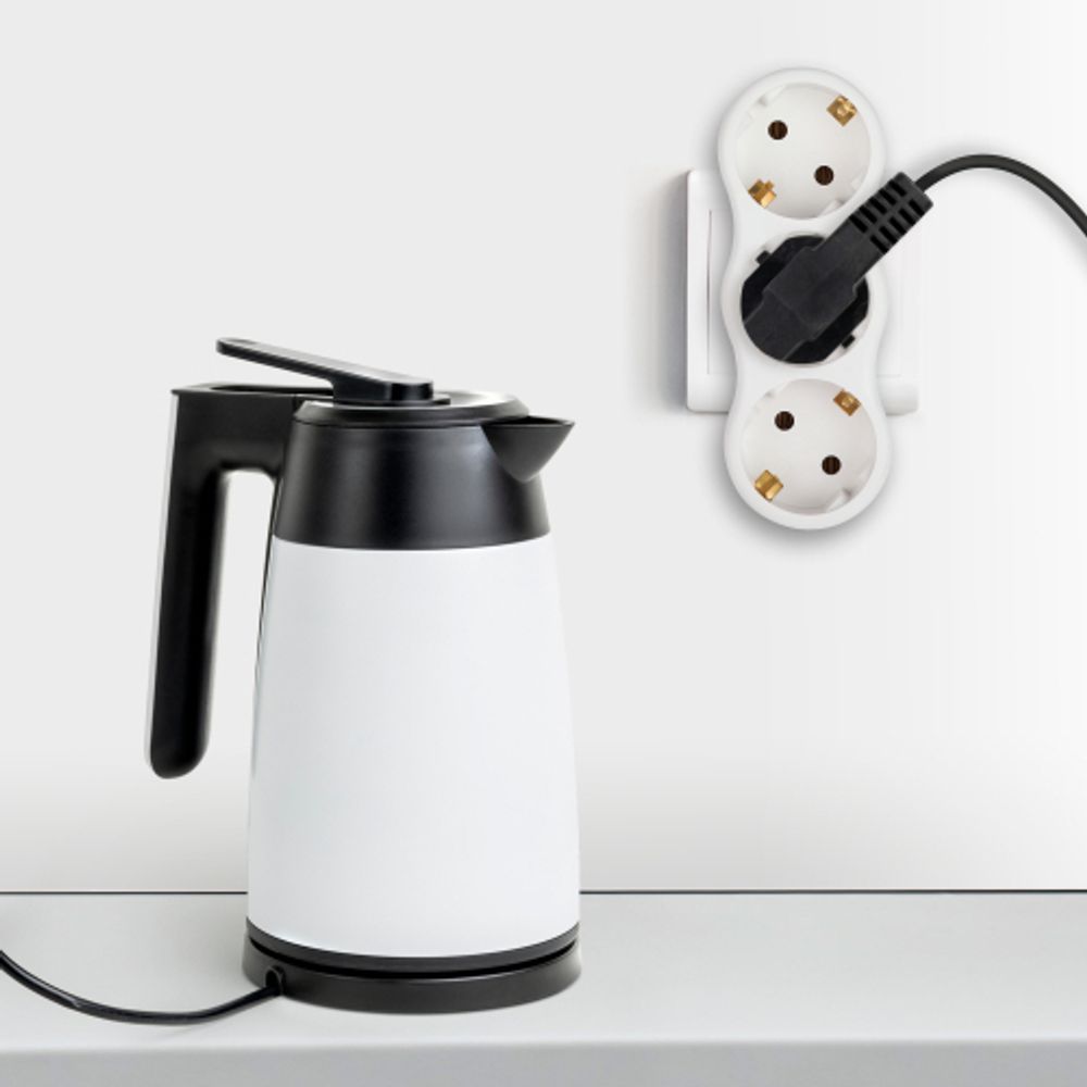 Разветвитель электрический ЭРА SPx-3e-W на 3 розетки с заземлением 16А белый | Тройники