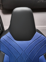 Чехлы Люкс MAN TGX, TGS с 2021 года без регулировки ремня безопасности водителя по высоте (экокожа, черный, синяя вставка)