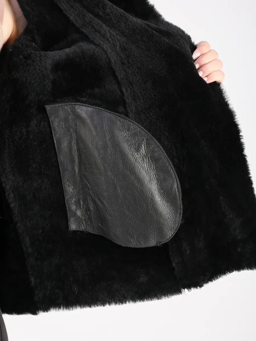 Дубленка зимняя натуральная короткая