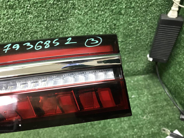 Фонарь крышки багажника Geely Monjaro (2021-н.в.)