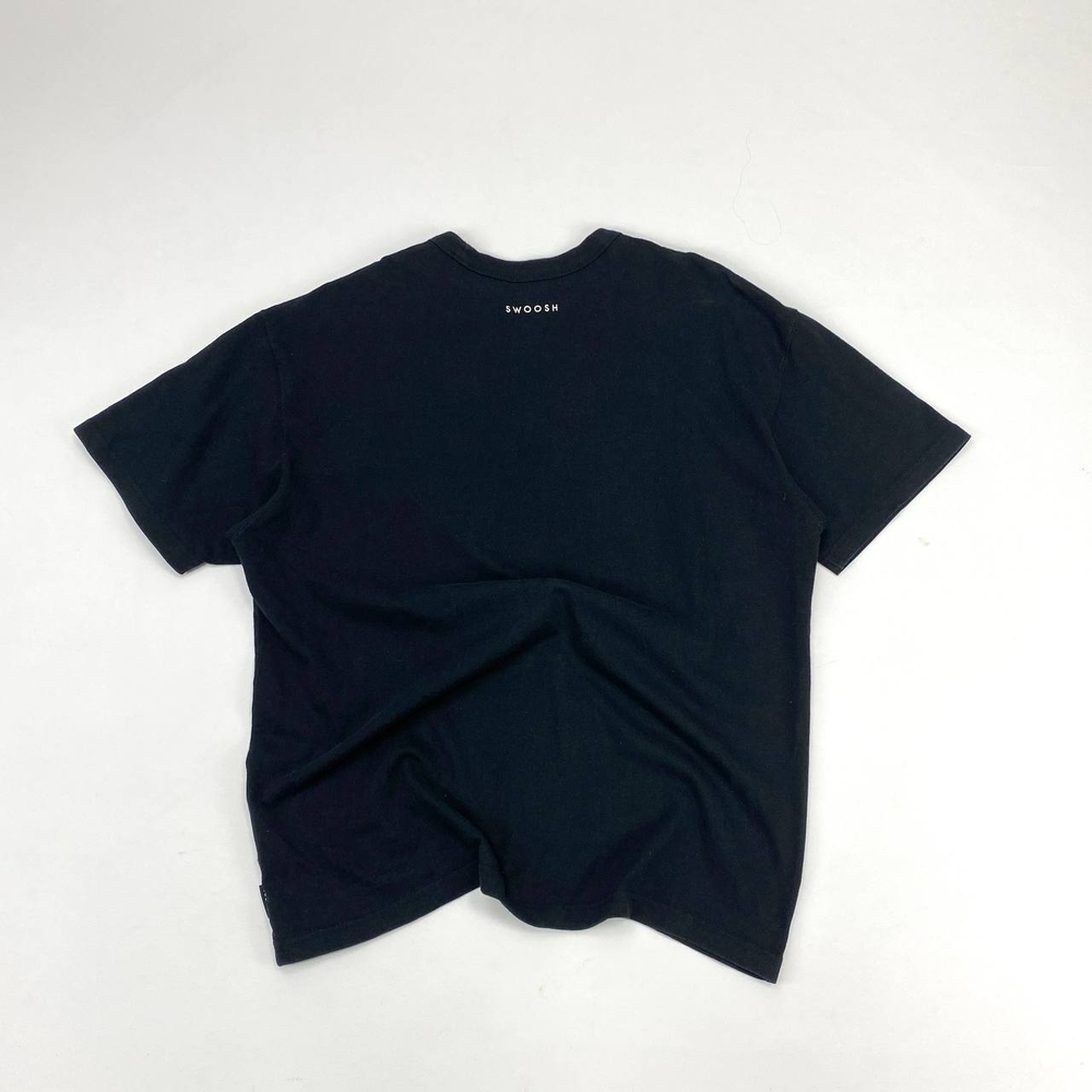 Футболка Nike Swoosh с карманом