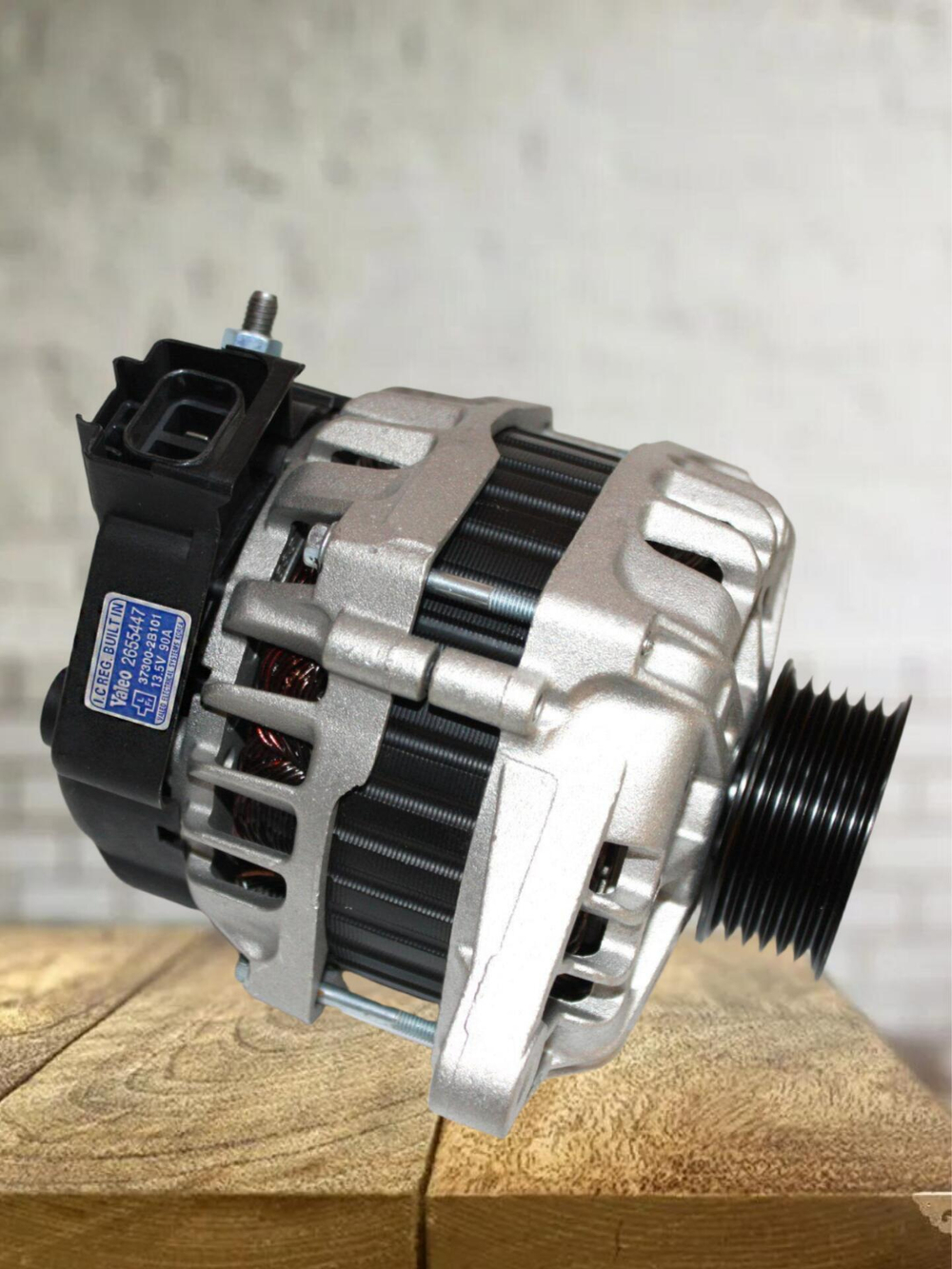 Генератор 373002B101 для Hyundai Solaris, Kia Ceed