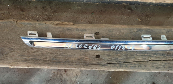 Молдинг решетки радиатора Mercedes GLE (W166) 15-18 Б/У Оригинал A1668881685