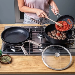 KitchenAid Сковорода из кованого закаленного алюминия 28см с крышкой
