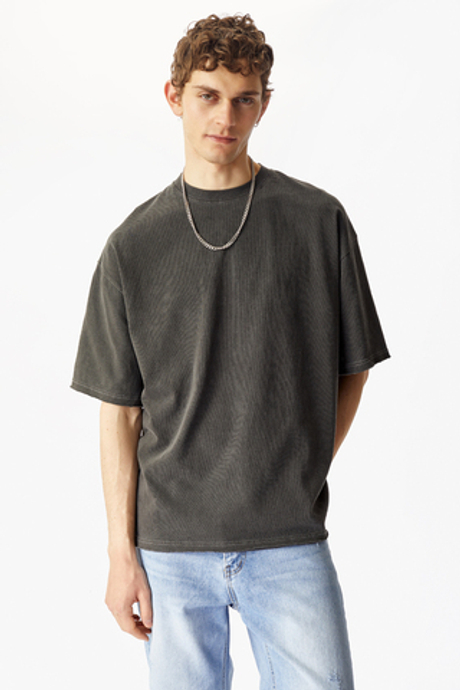 Графитовая футболка с необработанными краями Votus