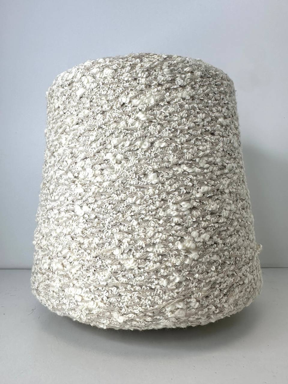 ECUADOR - Lineapiu; 43% лён, 43% хлопок, 14% п/а; 150м/100гр; цвет: на бежевой нити букле топлёное молоко; S715; MP