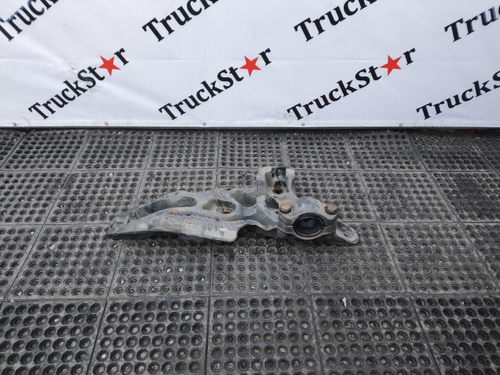 Кронштейн пневморессоры правый 2017г.