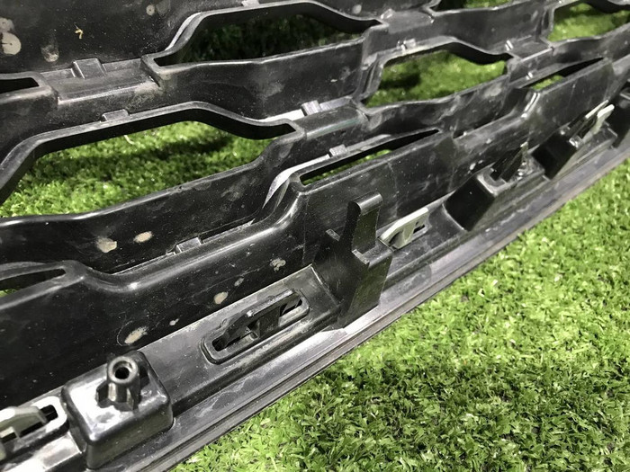 Решетка радиатора Range Rover Evoque 2 (2018-2024)