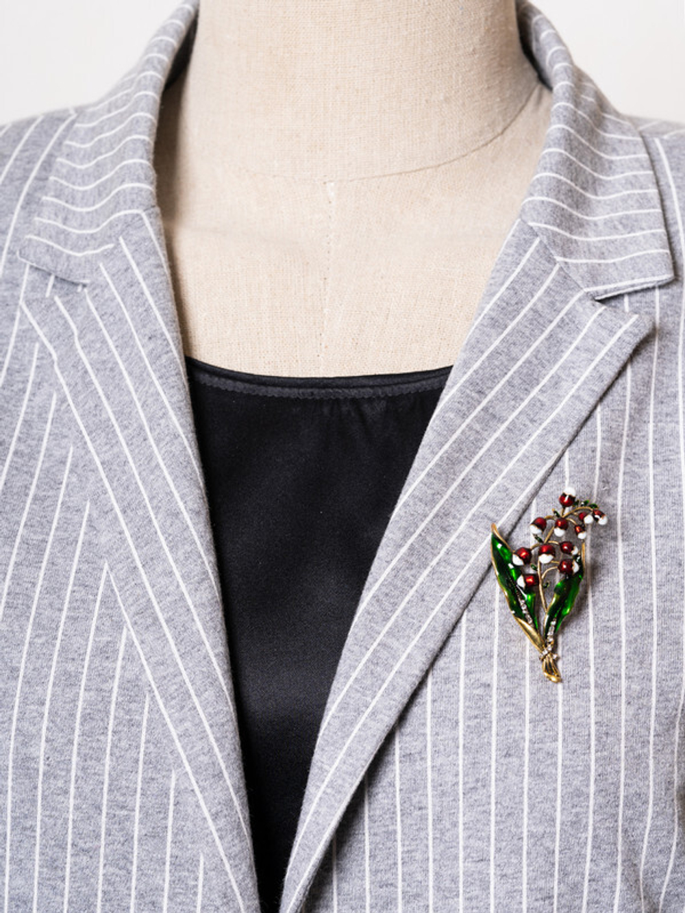 30061140 Брошь Chance